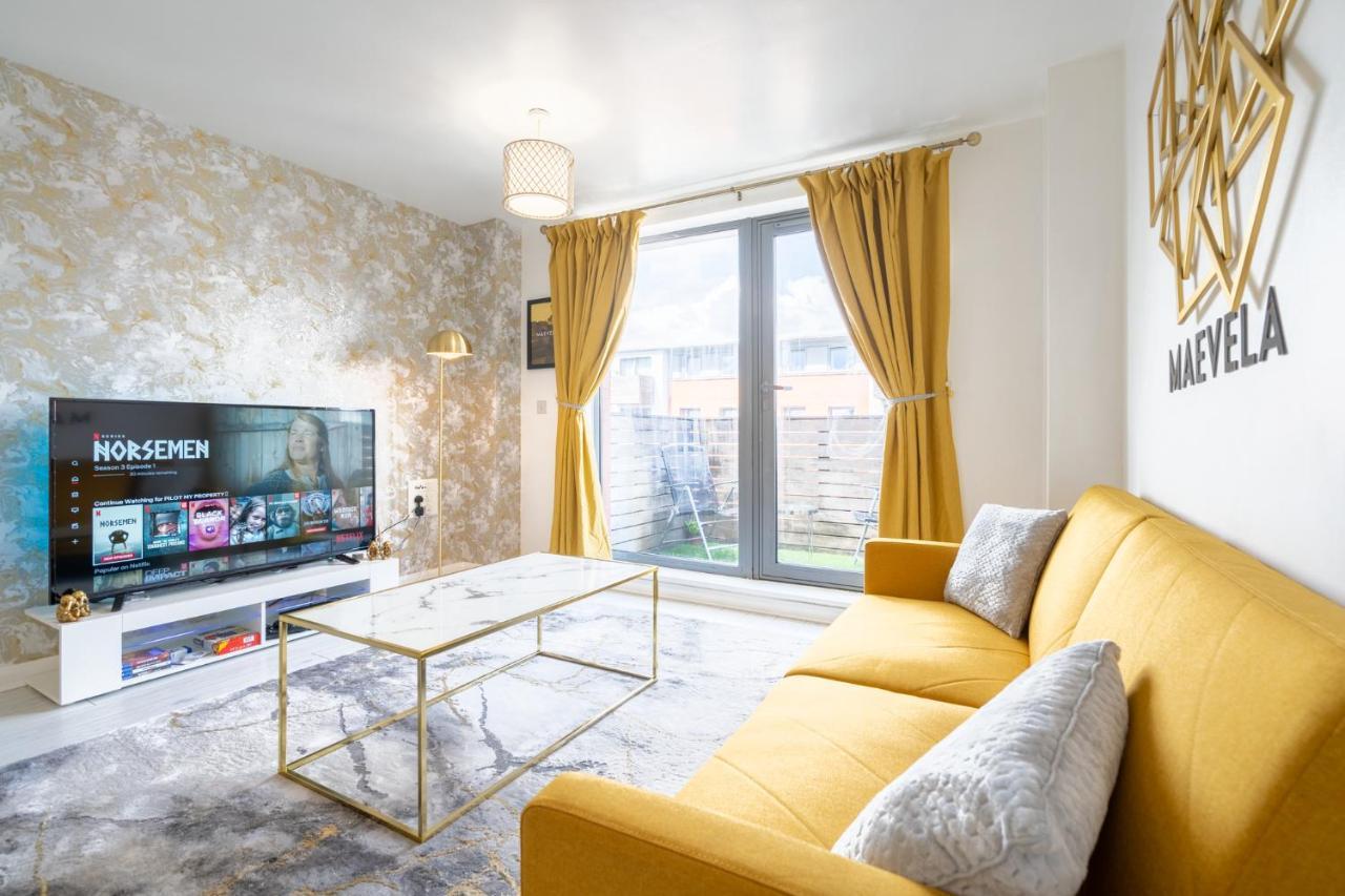 Maevela Apartments - Ultra Lavish Luxury 2 Bed Apartment City Centre - With Balcony - Free Secure Parking - Ps4 & Smart Tv'S Birmingham Exterior photo